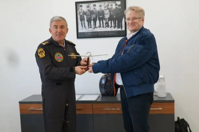 Bursa'da havacılığın gelişimi için jandarmaya uçak hediye etti