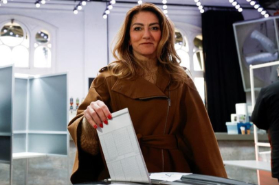Hollandalılar sandık başına gitti! Dilan Yeşilgöz ülkenin ilk kadın başbakanı olabilir