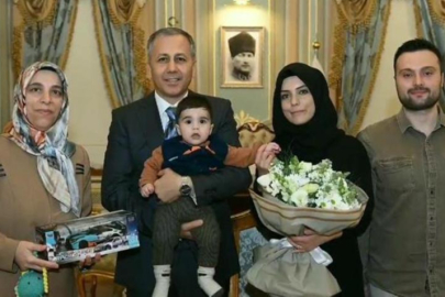 Bakan Yerlikaya şehit kızı Kübra öğretmen ile görüştü