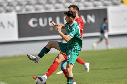 Bursaspor'da zorlu seride ilk adım