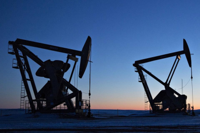 Brent petrolün varil fiyatı 80 doların altında