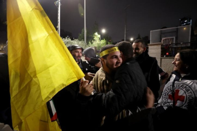 Geçici ateşkeste 5. takas! 10 İsrailli esir daha yetkililere teslim edildi