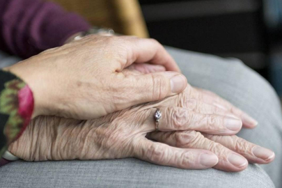 Sağlıklı Yaş Alma Merkezleri tüm illerde yaygınlaştırılacak