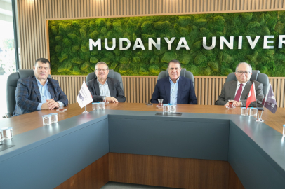 Faik Çelik, Bursa Mudanya Üniversitesi'nde gençlerle tecrübelerini paylaştı