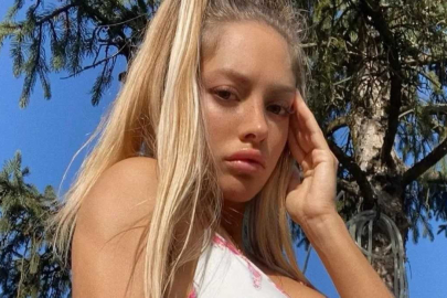 Mathilde Tantot, manzaraya karşı bikinisiyle kalça şovu yaptı!