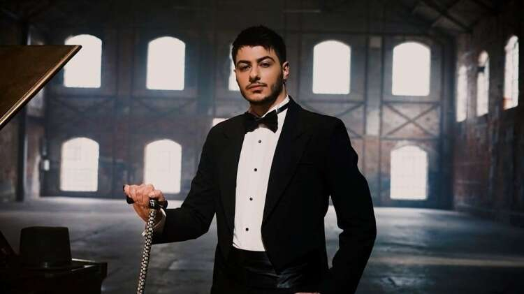 6. Semicenk - "Sevecek Sandım"