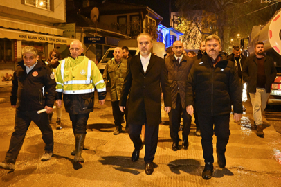Başkan Aktaş gece mesaisinde: Yaraları el birliğiyle saracağız!