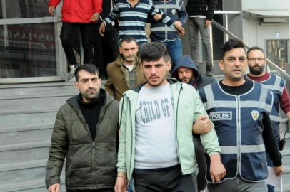 Hapis cezasıyla aranan hükümlü, bazanın altında yakalandı