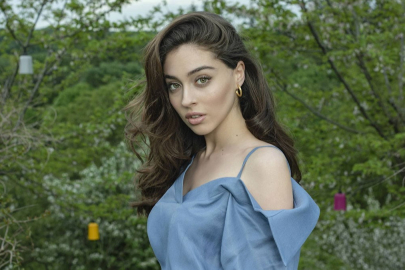 Sakla Beni'nin İncila'sı Cemre Baysel gala tarzıyla nefes kesti!