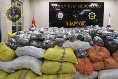 Van'da 4,6 ton toz esrar ele geçirildi