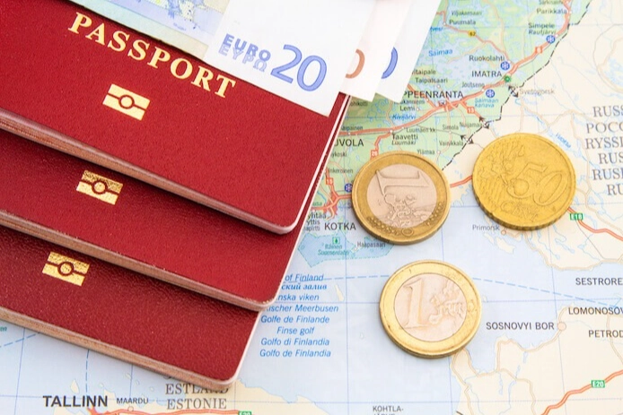 Vatandaşlık İçin Sahte Belgeler Oluşturan 11 Kişi Yakalandı