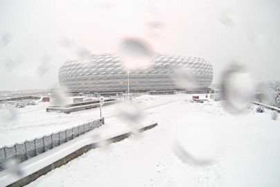 Bayern Münih - Union Berlin maçına kar engeli