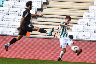 Timsah'tan lidere çelme! Bursaspor, Esenler Erokspor'la berabere kaldı...