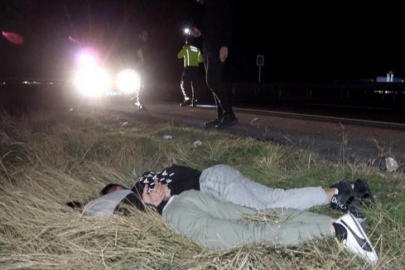 'Dur' ihtarına uymadılar üstüne polisi yaraladılar