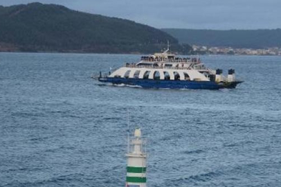 Feribot seferlerine fırtına engeli