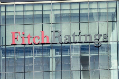 Fitch, Yunanistan'ın notunu yükseltti