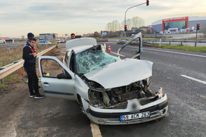 Işık ihlali yapan kamyon, otomobile çarptı: 1 can kaybı, 2 yaralı