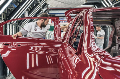 Kasımda en fazla ihracatı otomotiv endüstrisi gerçekleştirdi