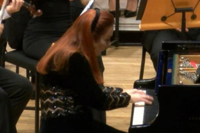 Piyanist Mehveş Emeç, Dünya Kadın Hakları Günü'ne özel konser verdi