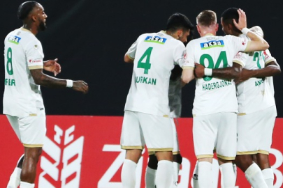 Alanyaspor, Kocaelispor'u kupanın dışına itti