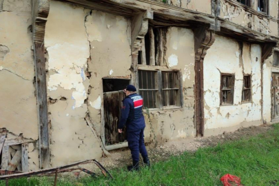 Bursa'da jandarma aranan 18 şahsı yakaladı