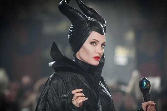 Angelina Jolie Maleficent 3 filminde yer alacağını doğruladı