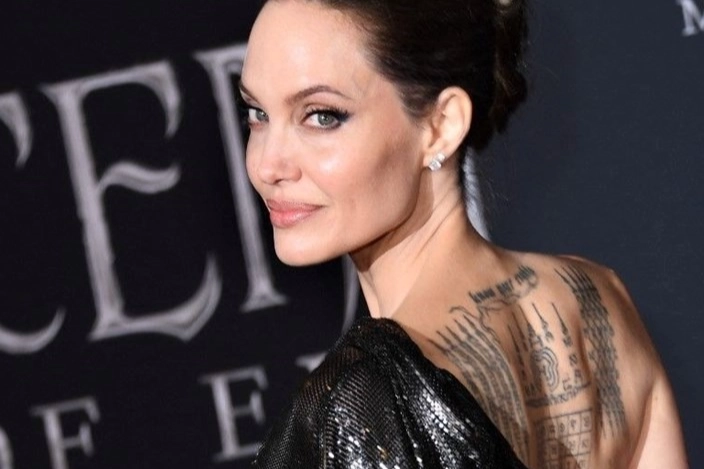 Angelina Jolie: Hollywood sağlıklı bir yer değil