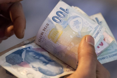 Aralık ayı yaşlı ve engelli aylıkları hesaplara yatırılmaya başlandı