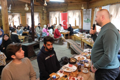 Bursa Orhaneli Belediye Başkanı Aykurt öğrenciler ile buluştu