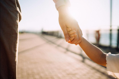 Çocuk mu bağımlı, anne mi? Bağımlı anne sendromu