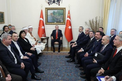 Cumhurbaşkanı Erdoğan'dan Türkiye’nin Atina Büyükelçiliği’ne ziyaret