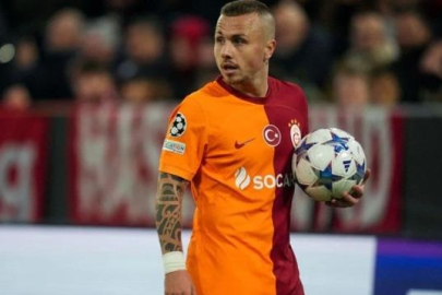 Galatasaray'da Angelino için otobüs kalkmak üzere