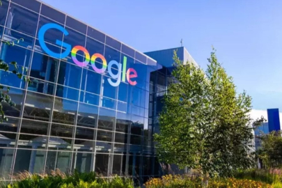 Google yeni modeli tanıttı: ChatGPT tahtından olacak