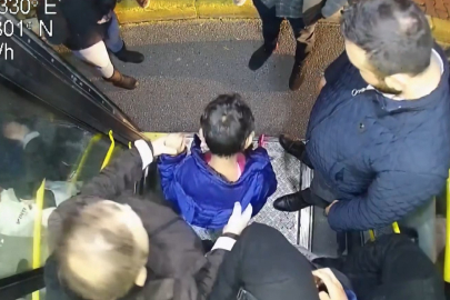 İstanbul'da bir garip olay! Uyuyan çocuğu ailesi otobüste unuttu