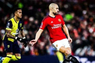 Manchester United, Old Trafford'da dağıldı