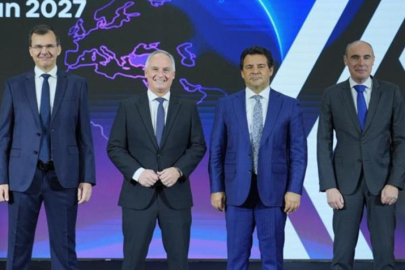 OYAK ve Renault’tan Türkiye’ye 400 milyon euroluk dev yatırım! 4 yeni Renault modeli Bursa’da...