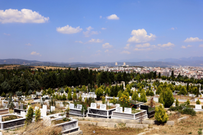 Bursa'da mezar yerlerine rekor zam! Fiyatlar 150 bin TL'ye kadar çıktı