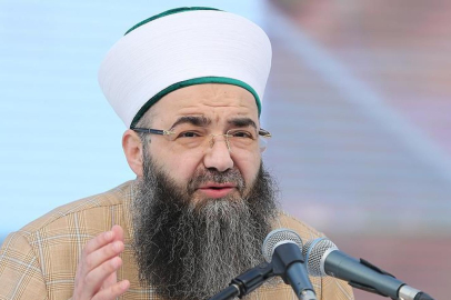 Cübbeli Ahmet'ten tepki çeken sözler:  Arapları sevmemek kafirliktir