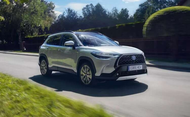 20 - TOYOTA COROLLA CROSS