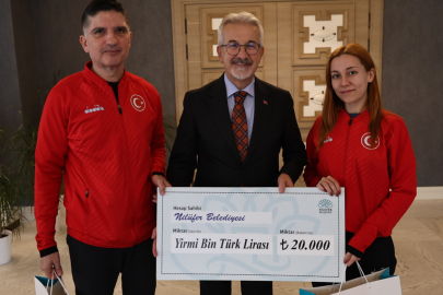 Başarılı sporculardan Başkan Erdem’e ziyaret