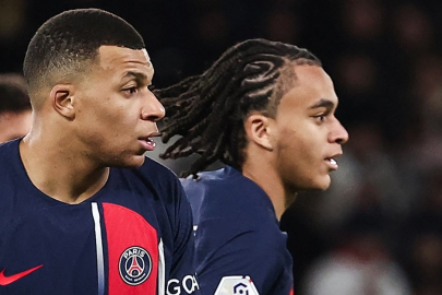 Kylian Mbappe'nin kardeşi Ethan ilk profesyonel maçına çıktı