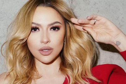Ünlü şarkıcı Hadise kız kardeşiyle paylaşım yaptı