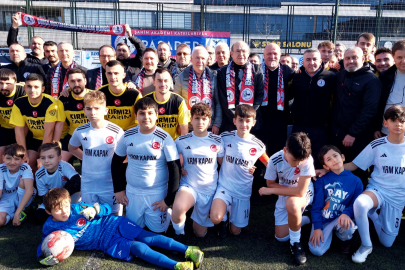 Paşader’de başlama vuruşunu Bursaspor’un efsaneleri yaptı