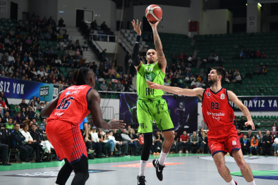 Bursa'da kıran kırana maç! Kazanan TOFAŞ...