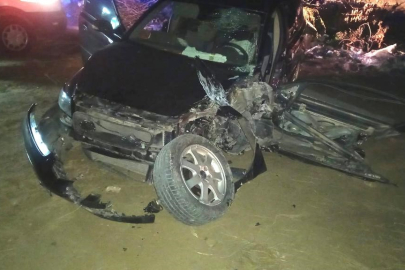 Manisa'da yolcu minibüsü ile otomobil çarpıştı: 5 yaralı