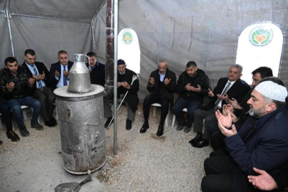 Bakan Uraloğlu şehit Emre Taşkın’ın ailesini ziyaret etti