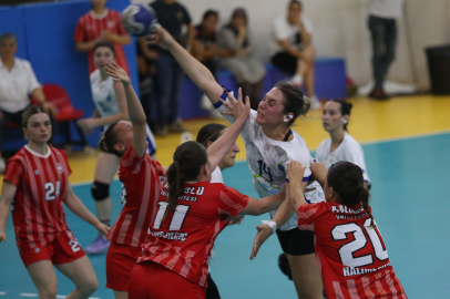 Bursa Büyükşehir Belediyespor Kadın Hentbol Takımı ikinci yarıya evinde başlıyor