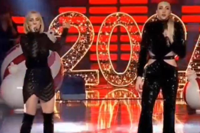 Gizem Örge ve Aslı Kalaç'ın performansı beğeni aldı