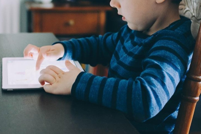 Sosyal medyayı yasaklama sınırla