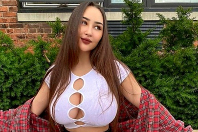 Ukraynalı model Louisa Khovanski göğüslerinden yakınmıştı